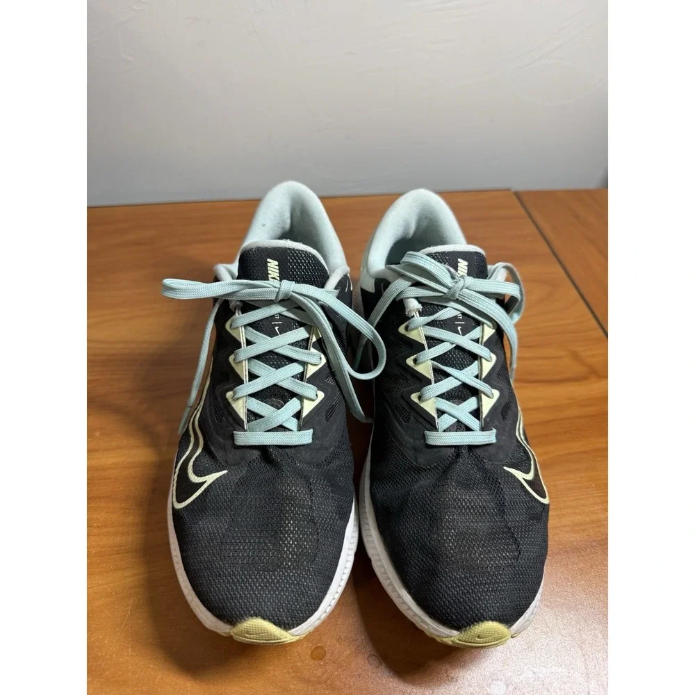 Nike womens quest
